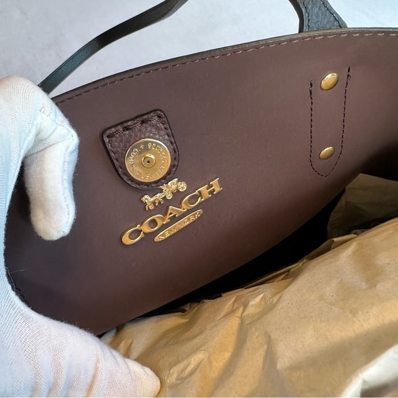 ๐ SOLD ๐ ๐๏ธ๐๏ธ NEW AUTH COACH LTH TOWN TOTE!! PERFECT FOR EVERY OCCASION. - Picture 5 of 8